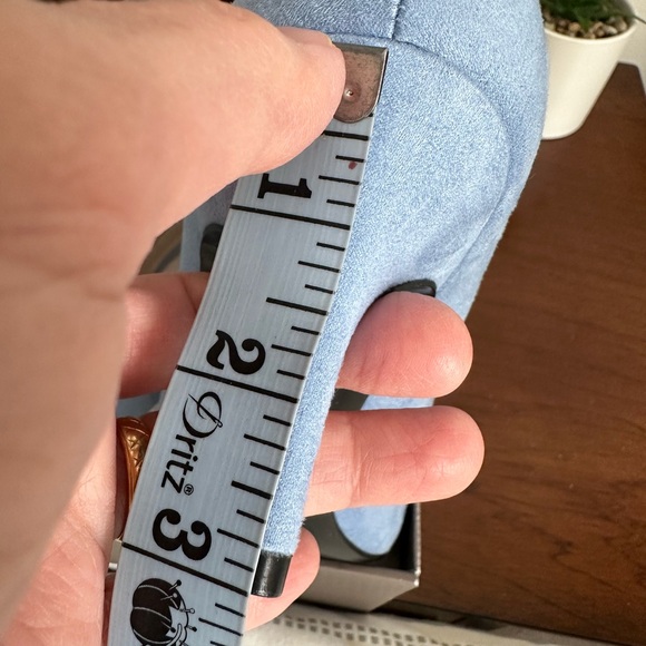 Life stride light blue shoes new in box. - Picture 4 of 5